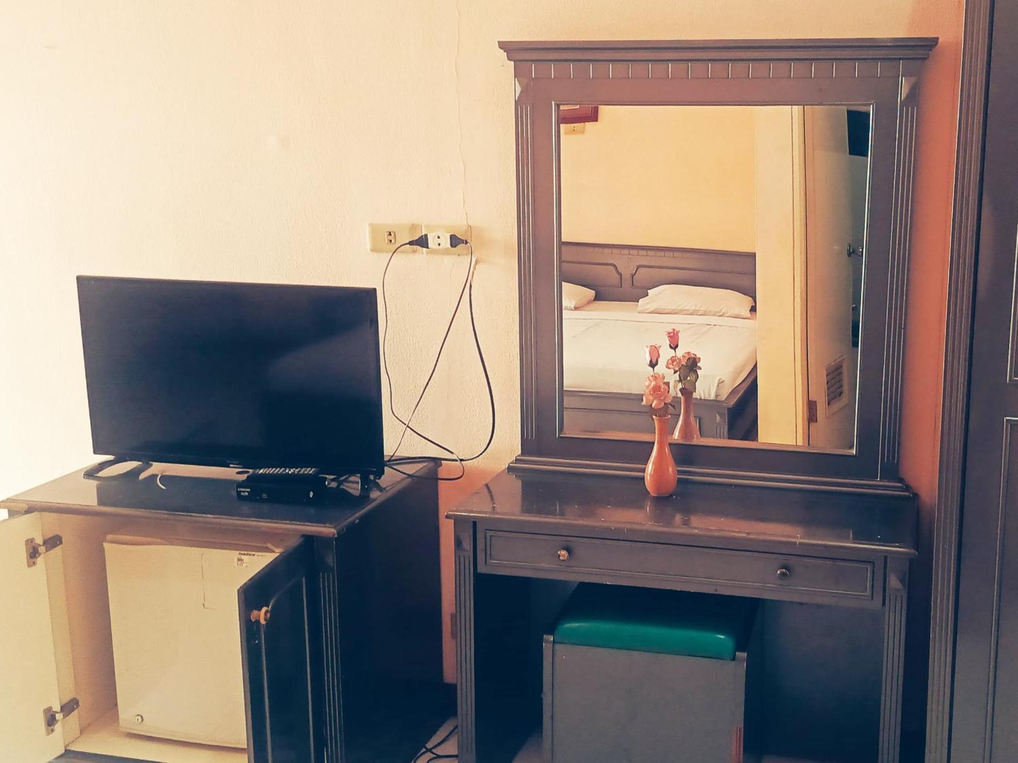 Hotel Wijaya Purwokerto Extérieur photo
