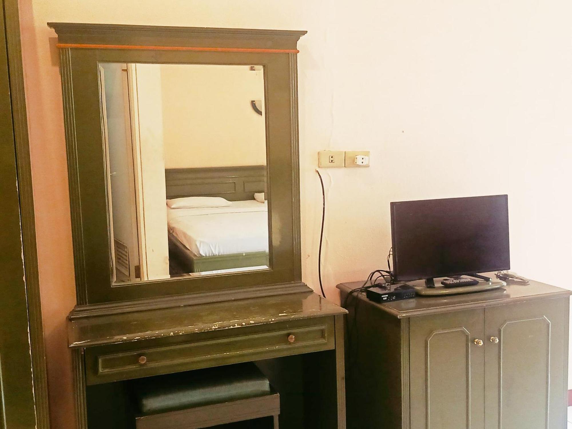 Hotel Wijaya Purwokerto Extérieur photo