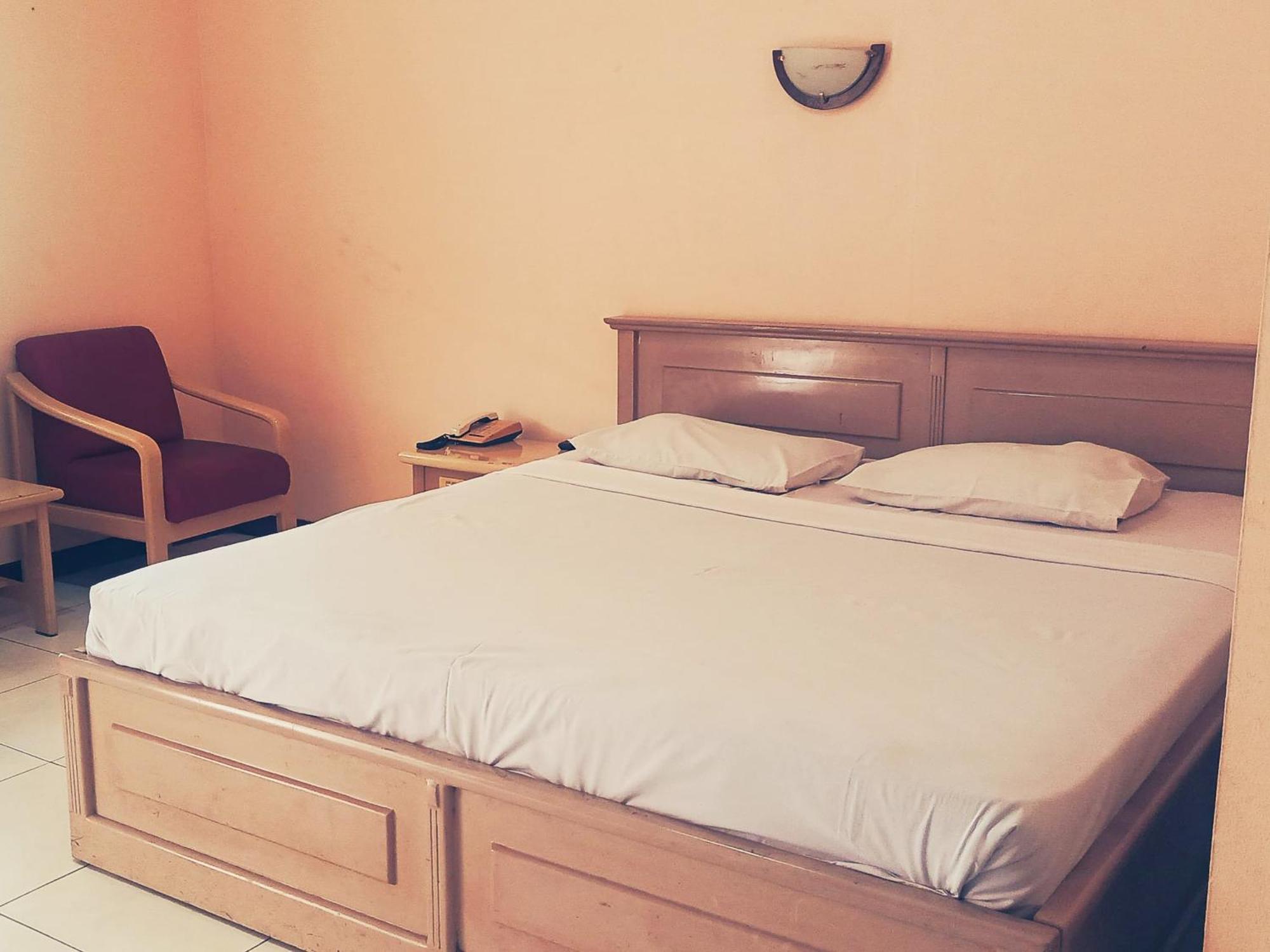 Hotel Wijaya Purwokerto Extérieur photo