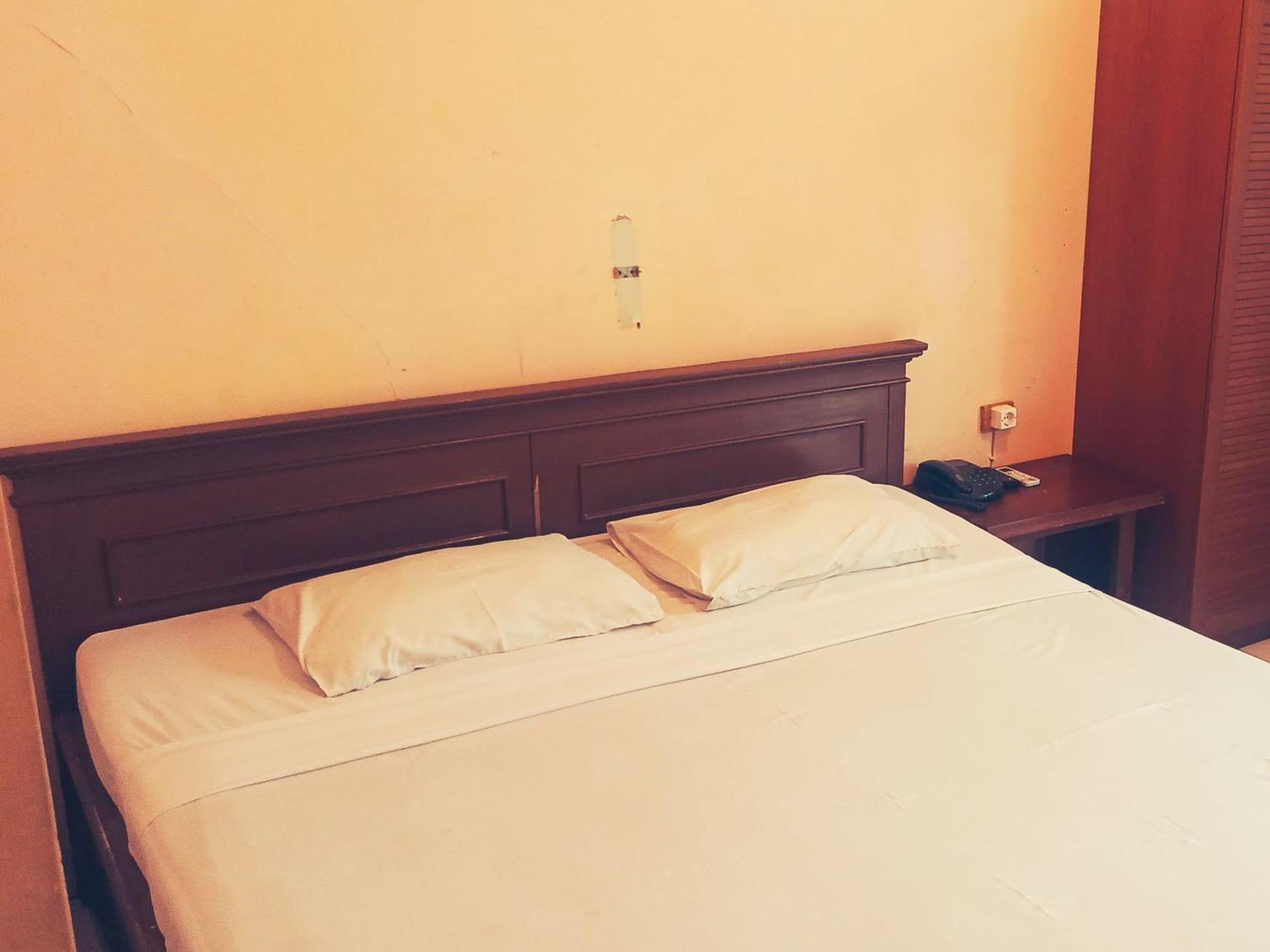 Hotel Wijaya Purwokerto Extérieur photo