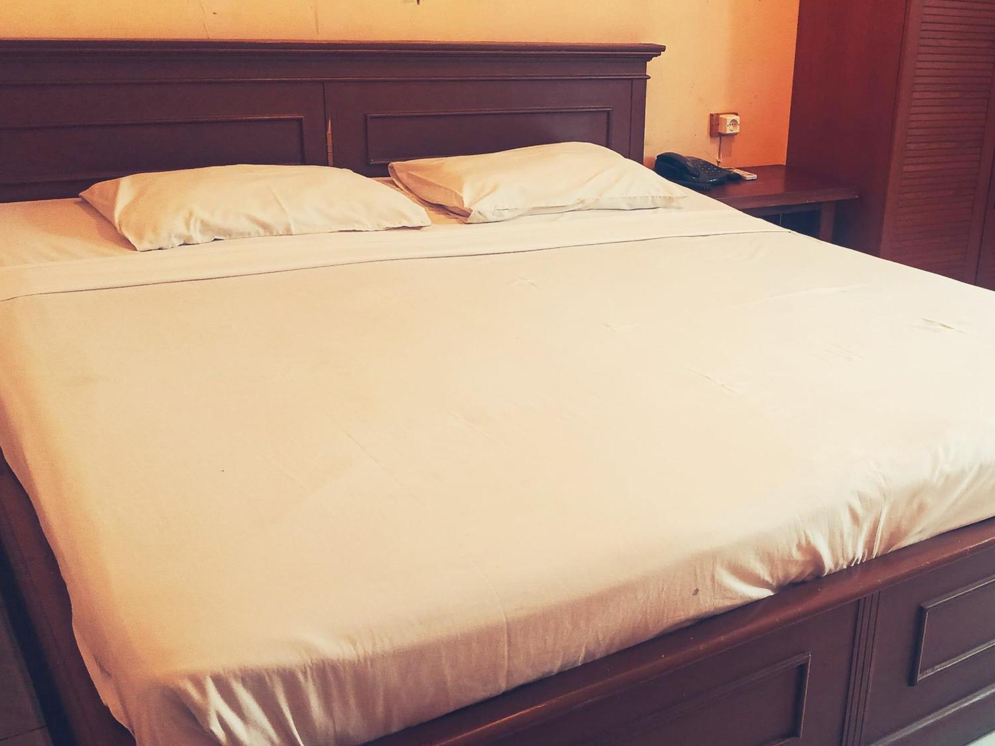 Hotel Wijaya Purwokerto Extérieur photo