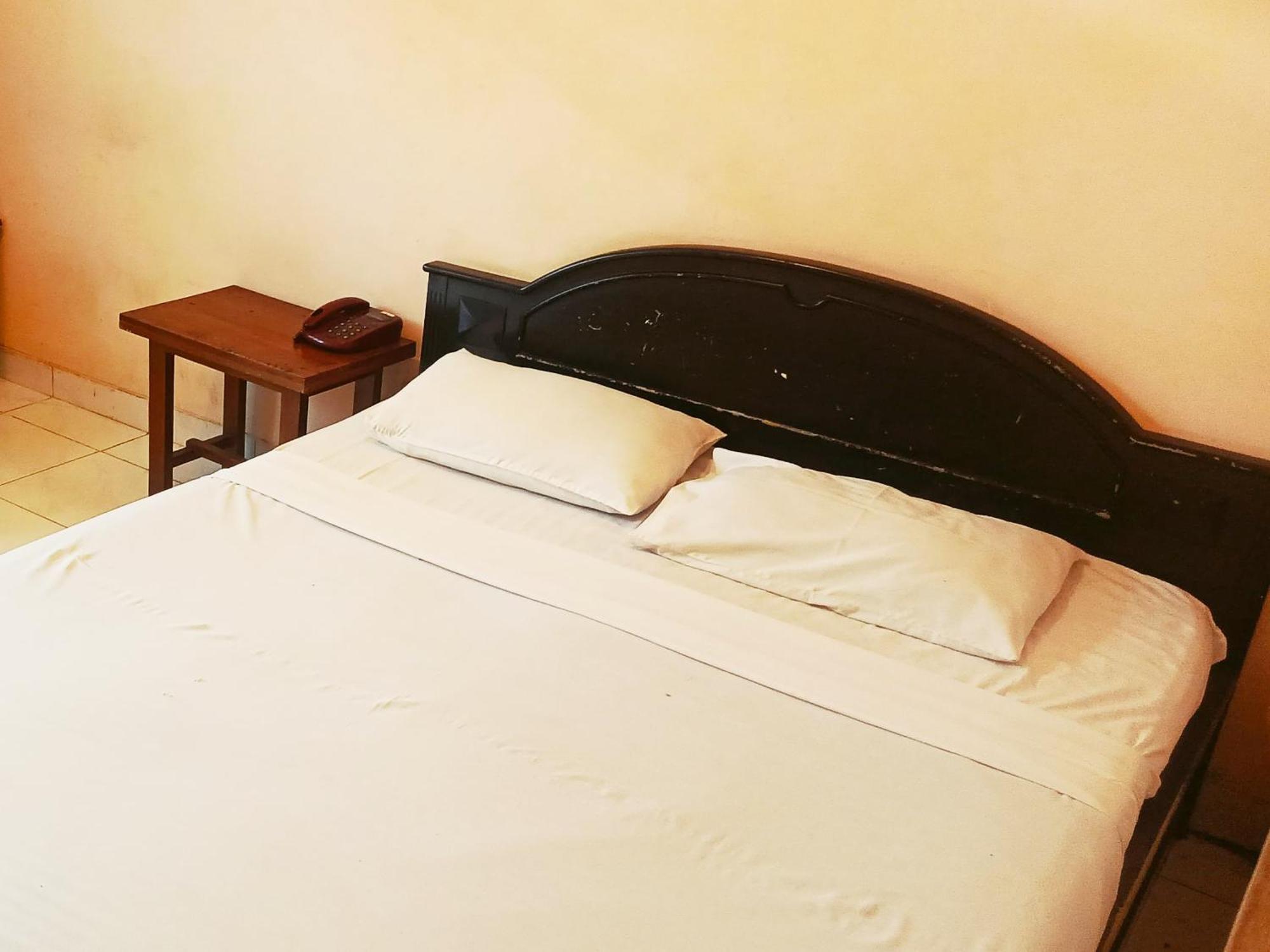 Hotel Wijaya Purwokerto Extérieur photo