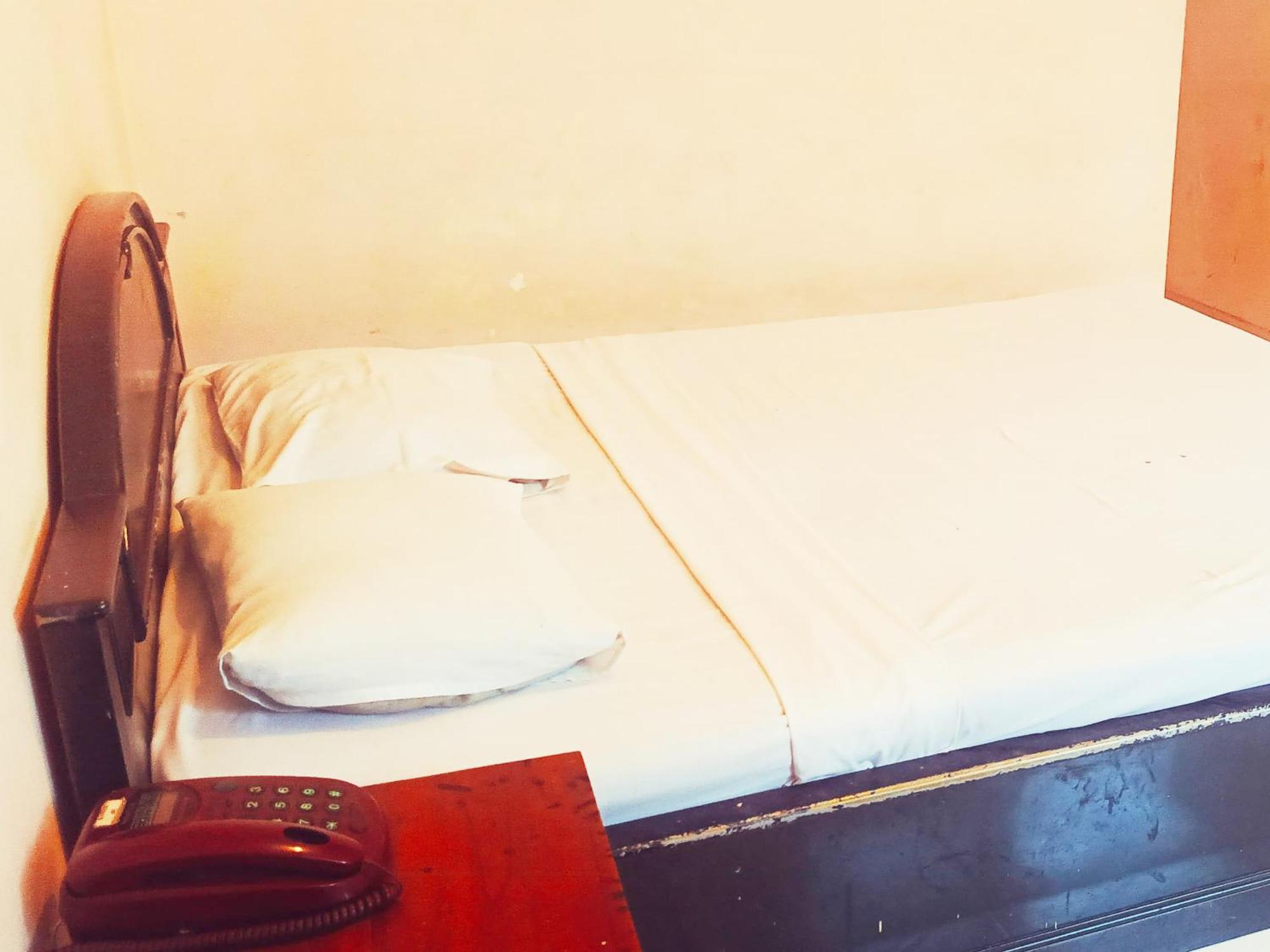Hotel Wijaya Purwokerto Extérieur photo