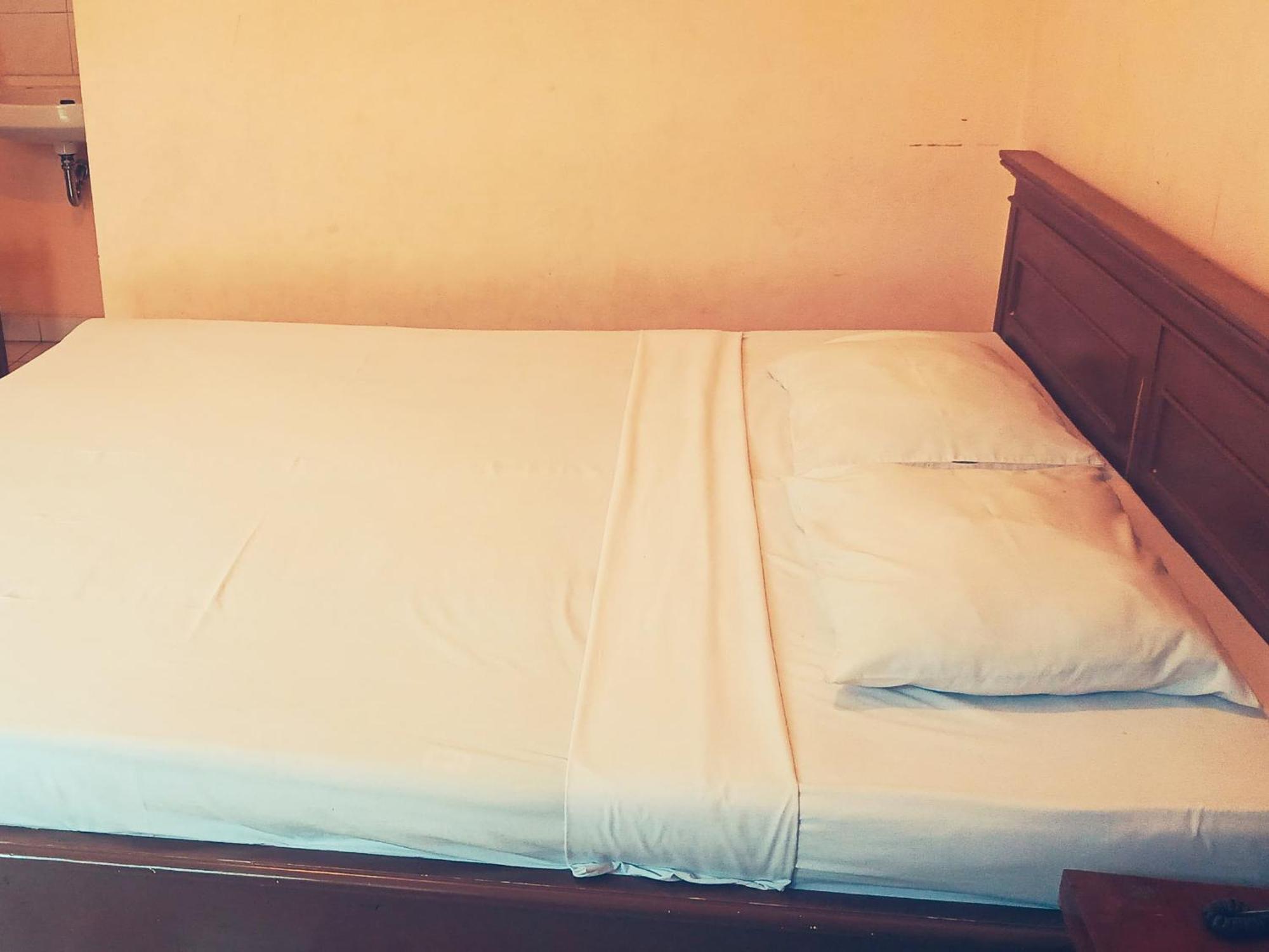 Hotel Wijaya Purwokerto Extérieur photo
