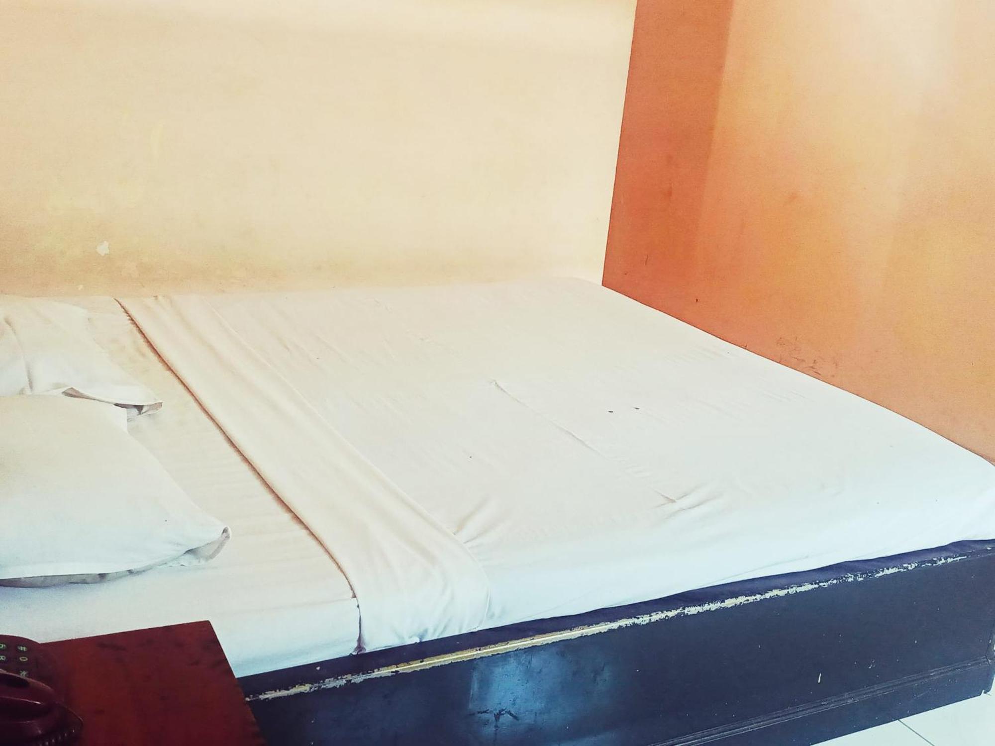 Hotel Wijaya Purwokerto Extérieur photo